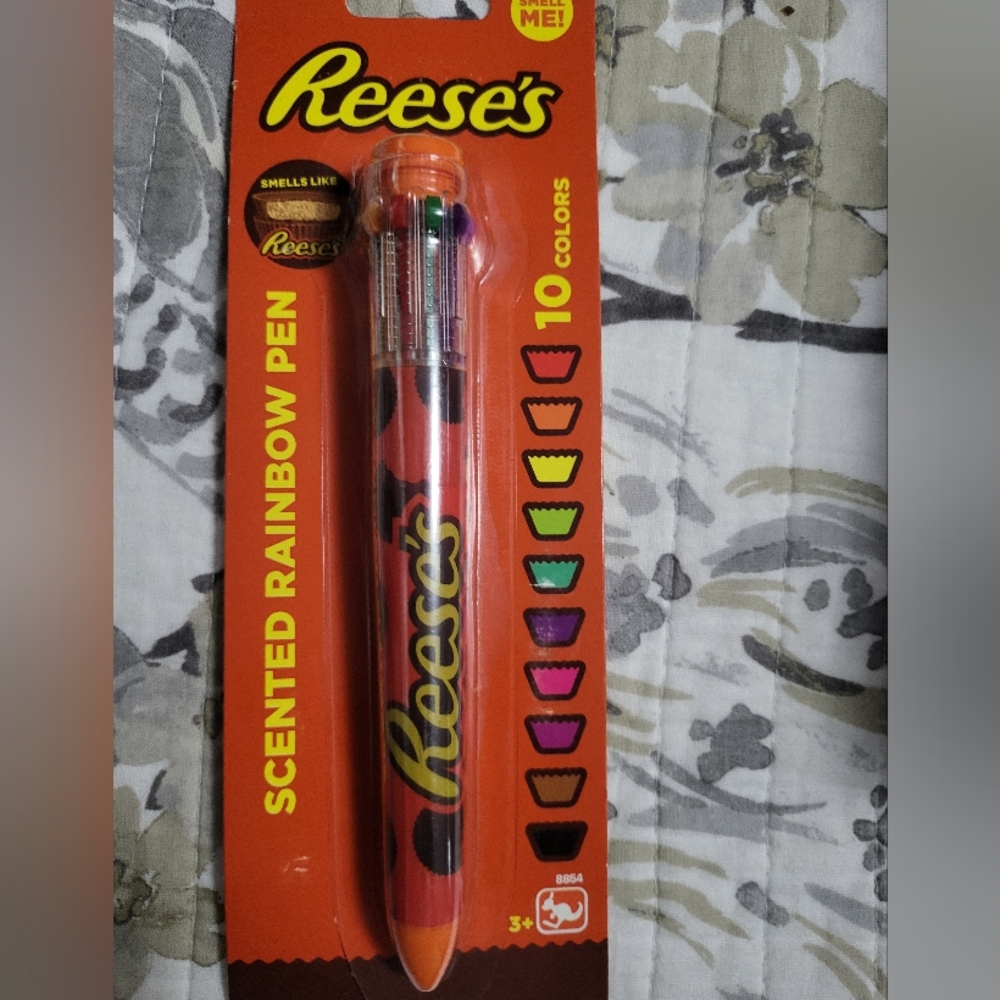 Reese's Peanut Butter Cups Candy Scented Pen 10 Rainbow Colors